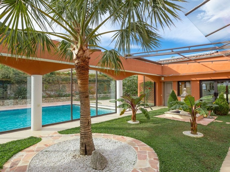 Villa for Sale in Cannes, Cannes Area 9