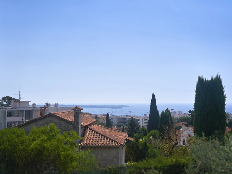 Villa for Sale in Cannes, Cannes Area 6