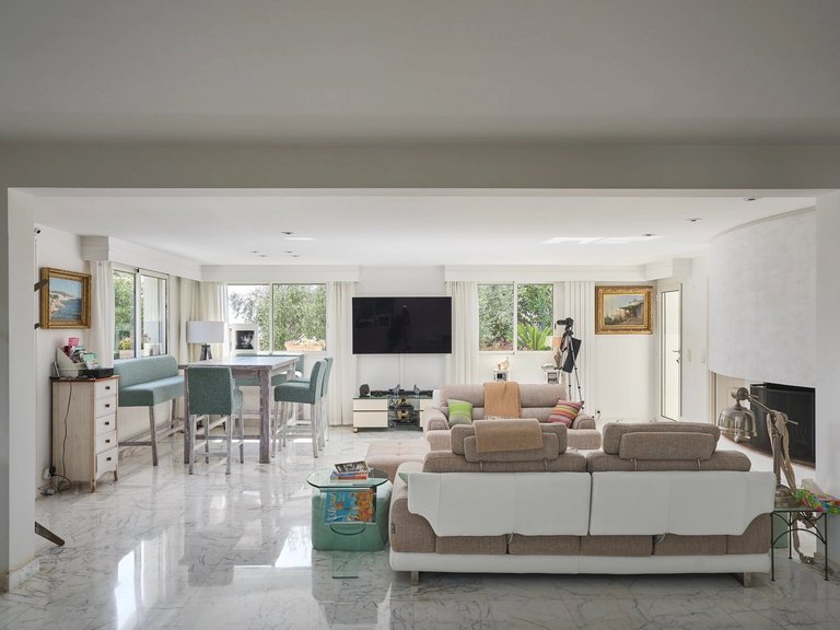 Villa for Sale in Cannes, Cannes Area 8
