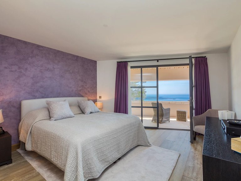 Villa for Sale in Cannes, Cannes Area 17