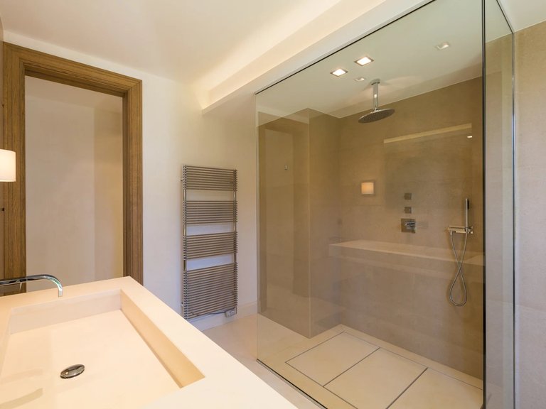 Villa for Sale in Cannes, Cannes Area 20