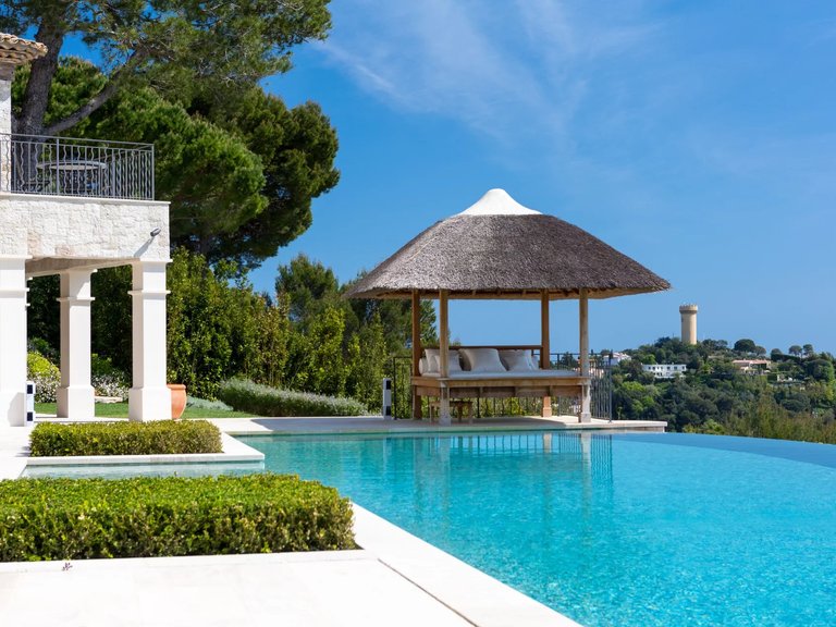 Villa for Sale in Cannes, Cannes Area 3