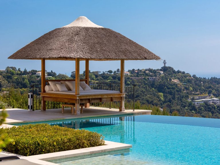 Villa for Sale in Cannes, Cannes Area 4