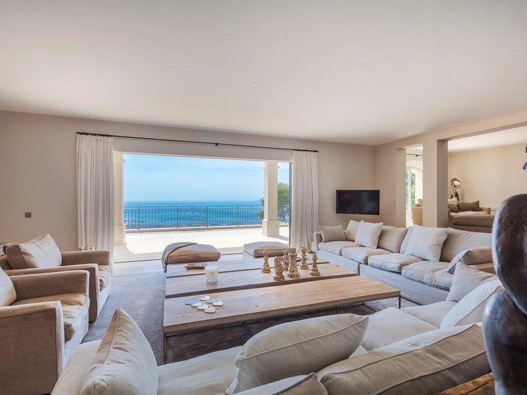 Villa for Sale in Cannes, Cannes Area 6