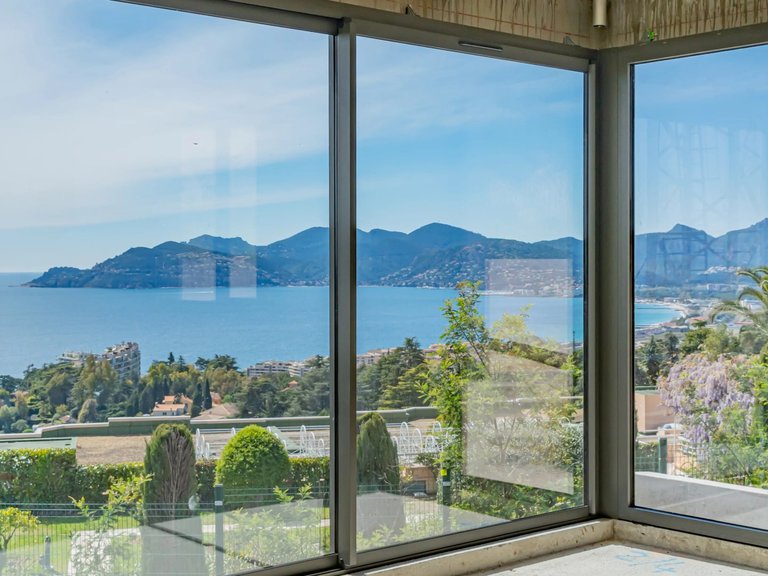 Villa for Sale in Cannes, Cannes Area 4