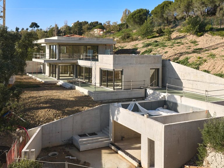Villa for Sale in Cannes, Cannes Area 8