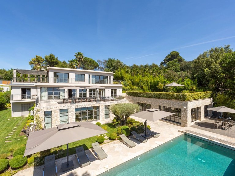 Villa for Sale in Cannes, Cannes Area 2