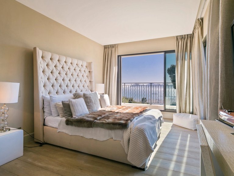 Villa for Sale in Cannes, Cannes Area 15