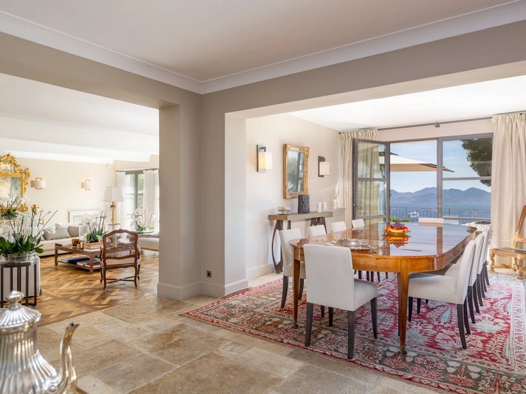 Villa for Sale in Cannes, Cannes Area 9