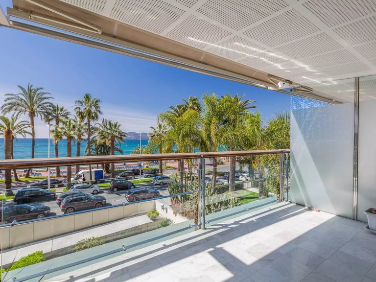 Apartment for Sale in Cannes, Cannes Area 2