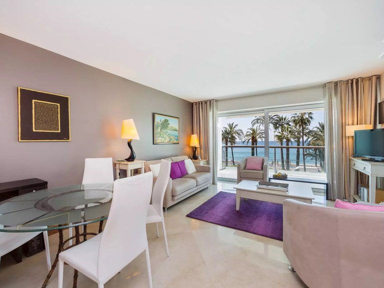Apartment for Sale in Cannes, Cannes Area 3