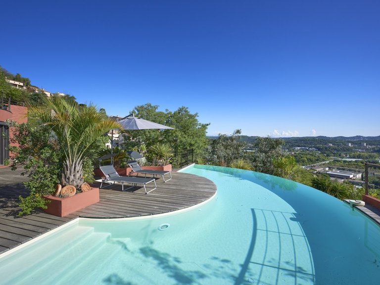 Villa for Sale in Mandelieu La Napoule, Cannes Area 3