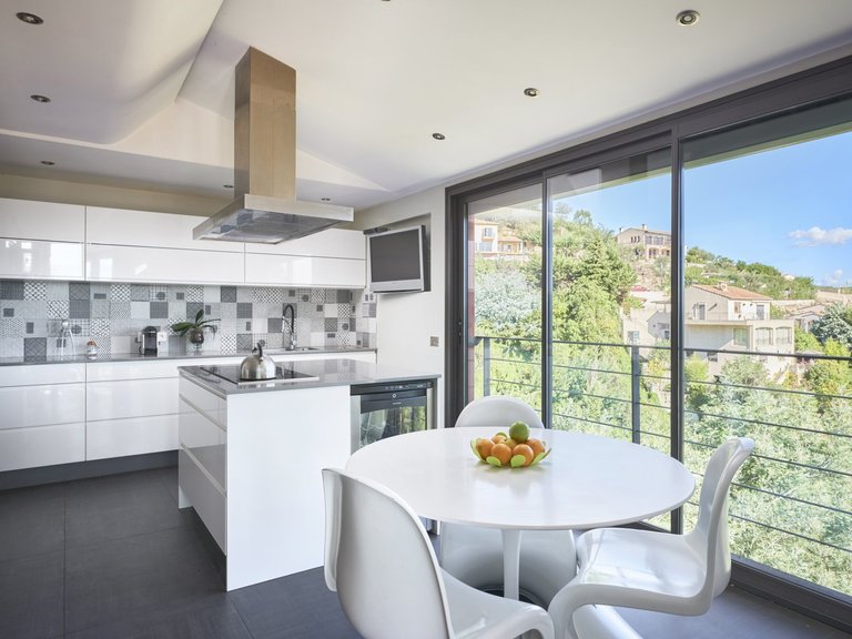 Villa for Sale in Mandelieu La Napoule, Cannes Area 9