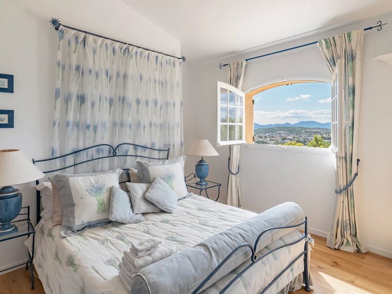 Villa for Sale in Le Cannet, Cannes Area 13