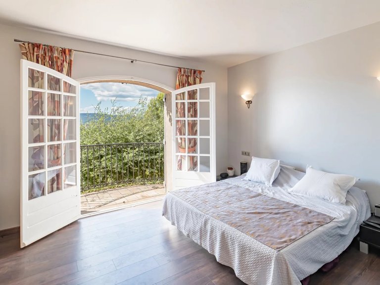 Villa for Sale in Le Cannet, Cannes Area 18
