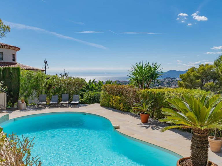Villa for Sale in Le Cannet, Cannes Area 3