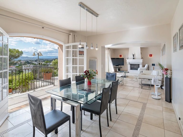 Villa for Sale in Le Cannet, Cannes Area 8