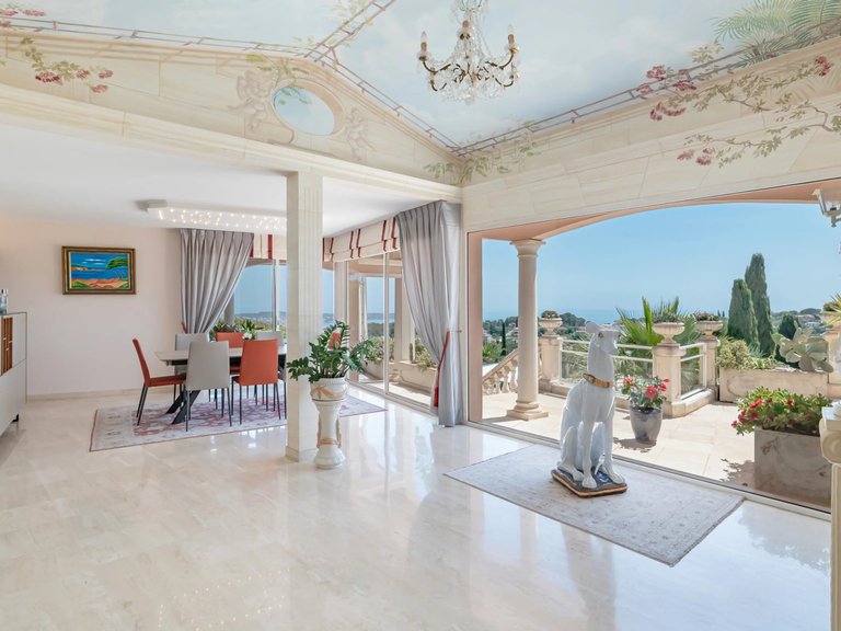 Villa for Sale in Cannes, Cannes Area 11