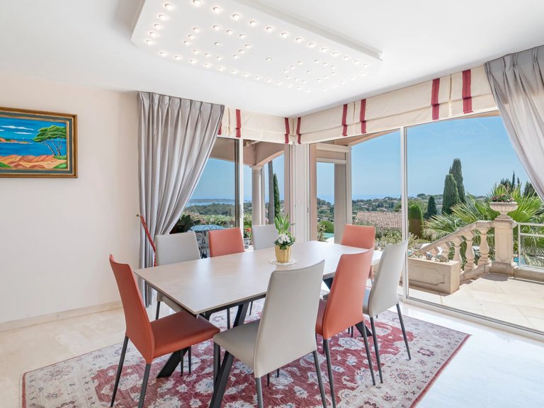 Villa for Sale in Cannes, Cannes Area 12