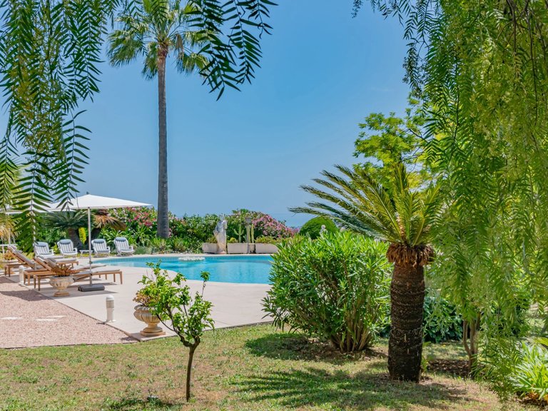 Villa for Sale in Cannes, Cannes Area 5