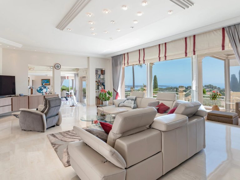 Villa for Sale in Cannes, Cannes Area 10