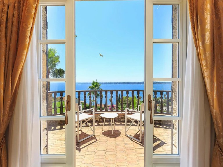 Villa for Sale in Cannes, Cannes Area 14