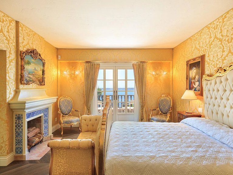 Villa for Sale in Cannes, Cannes Area 15