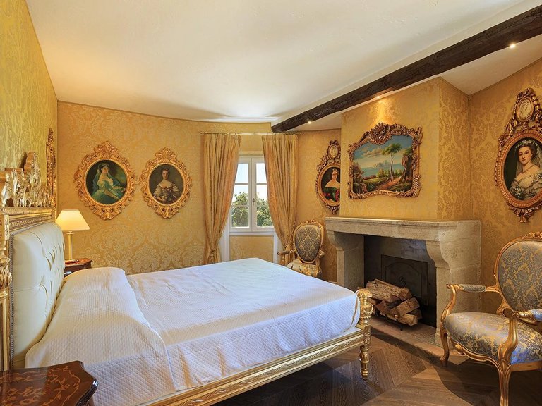 Villa for Sale in Cannes, Cannes Area 16