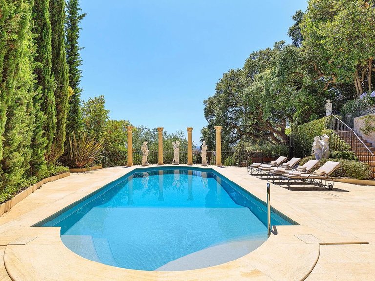 Villa for Sale in Cannes, Cannes Area 6