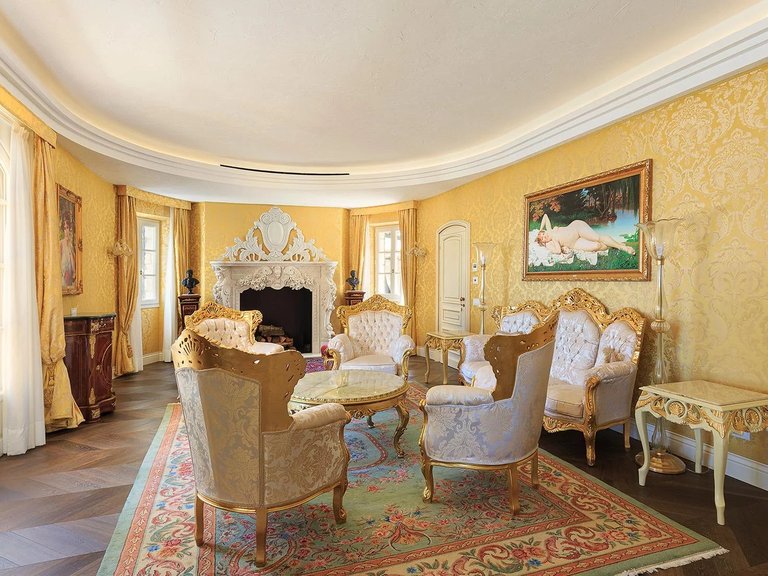 Villa for Sale in Cannes, Cannes Area 8