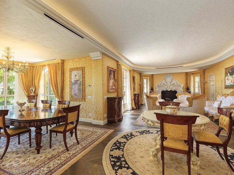 Villa for Sale in Cannes, Cannes Area 9
