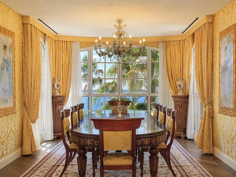 Villa for Sale in Cannes, Cannes Area 10