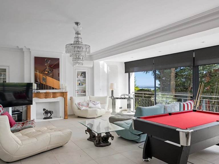 Villa for Sale in Cannes, Cannes Area 3