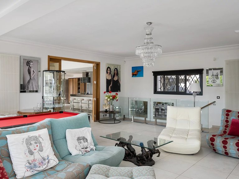 Villa for Sale in Cannes, Cannes Area 5
