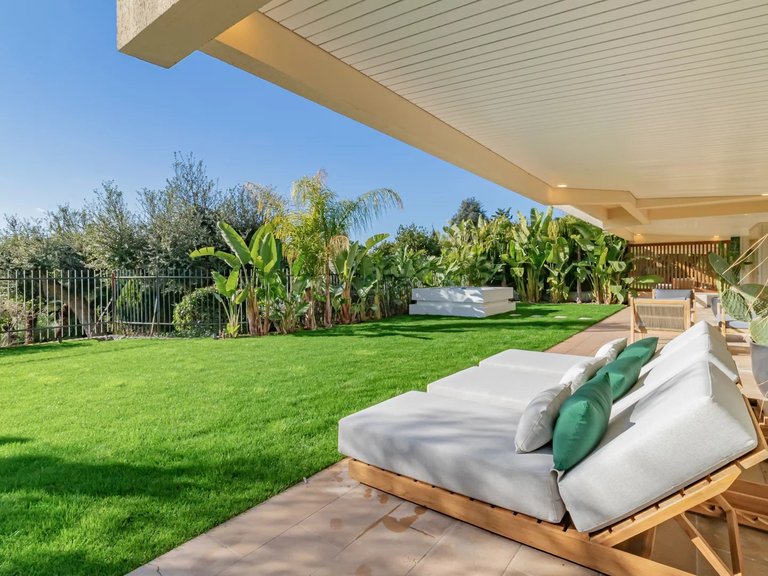 Villa for Sale in Cannes, Cannes Area 3