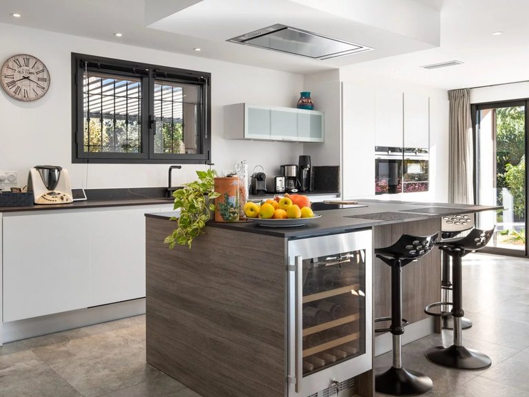 Villa for Sale in Cannes, Cannes Area 7