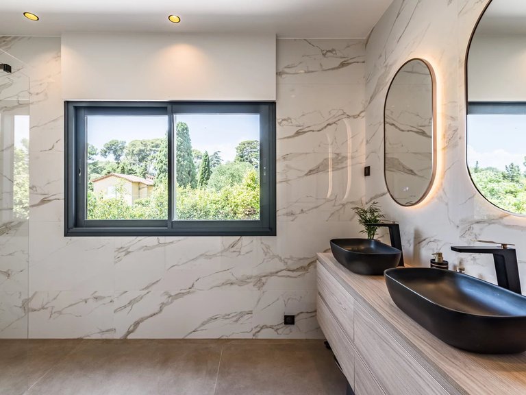 Villa for Sale in Cannes, Cannes Area 16