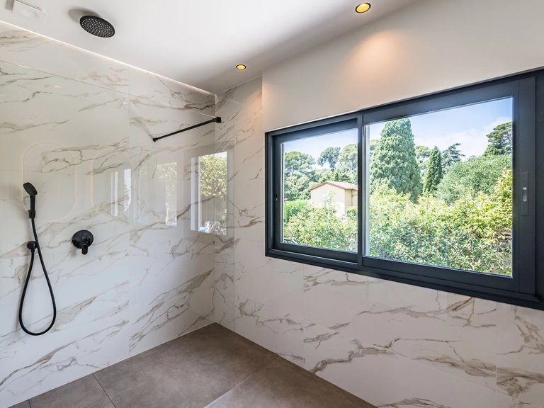 Villa for Sale in Cannes, Cannes Area 17