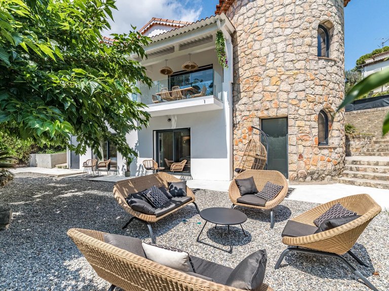 Villa for Sale in Cannes, Cannes Area 3