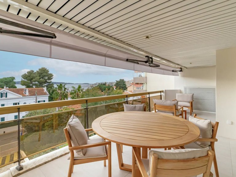 Apartment for Sale in Cannes, Cannes Area 1