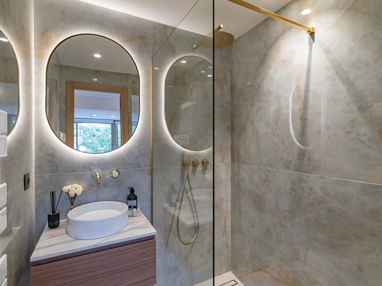 Apartment for Sale in Cannes, Cannes Area 11