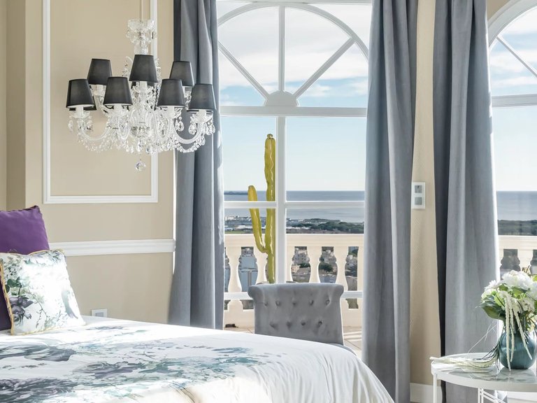 Villa for Sale in Mandelieu La Napoule, Cannes Area 12