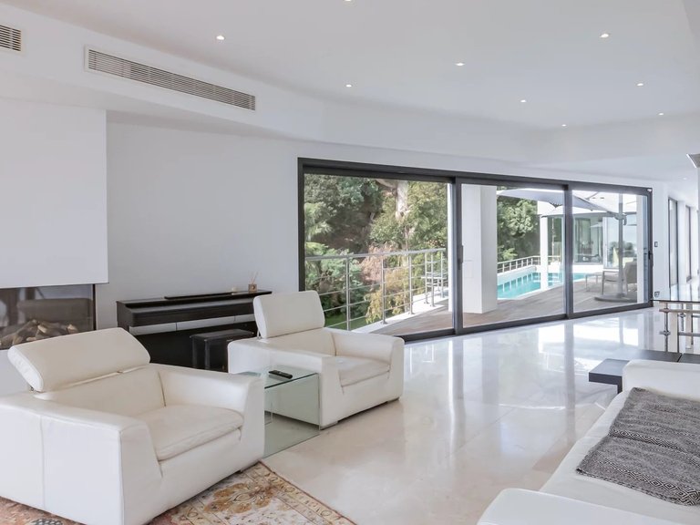 Villa for Sale in Cannes, Cannes Area 13
