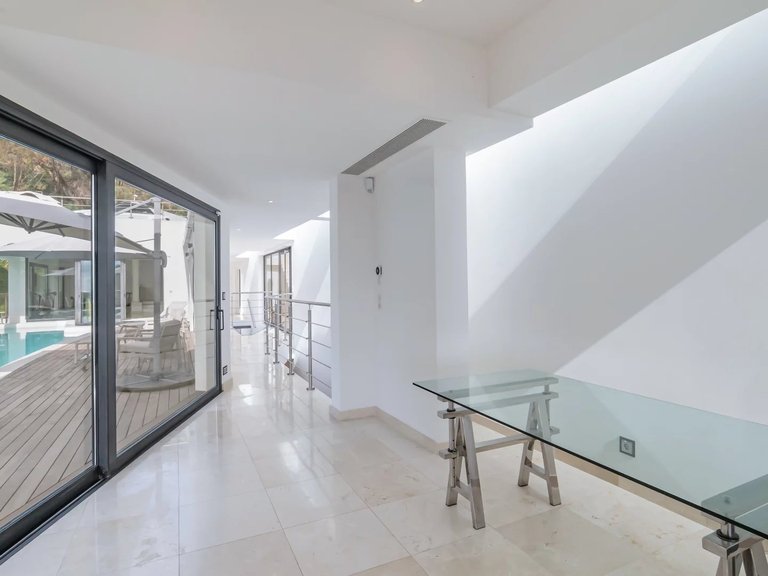 Villa for Sale in Cannes, Cannes Area 14