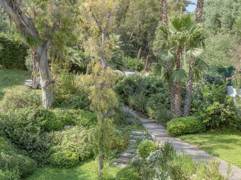 Villa for Sale in Cannes, Cannes Area 4