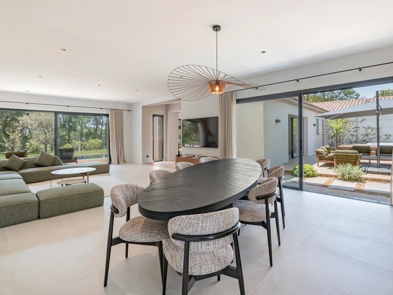Villa for Sale in Mougins, Mougins, Valbonne, Grasse Area 7