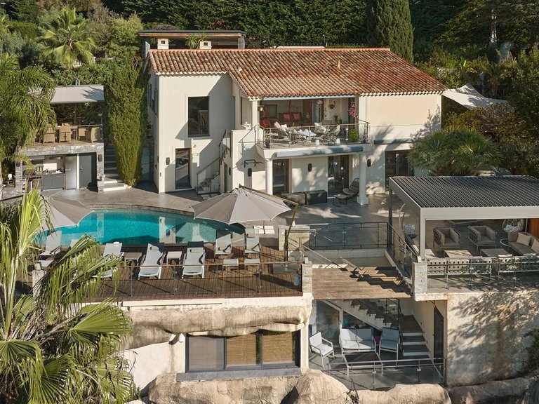 Villa for Sale in Cannes, Cannes Area 1