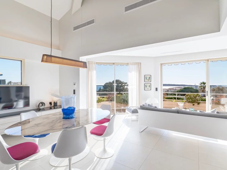 Apartment for Sale in Cannes, Cannes Area 6