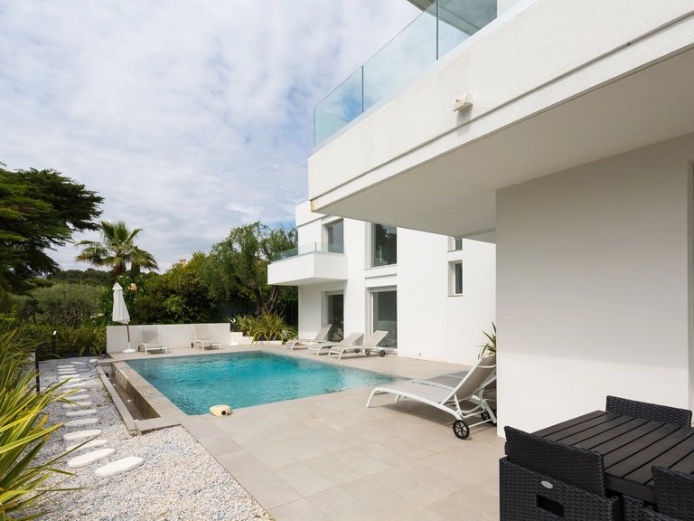 Villa for Sale in Le Cannet, Cannes Area 8