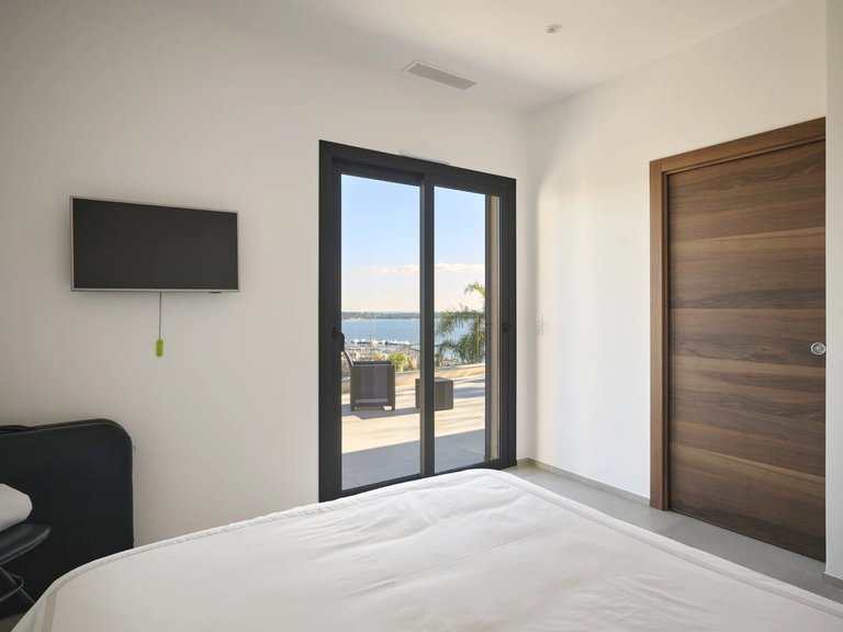 Villa for Sale in Cannes, Cannes Area 16